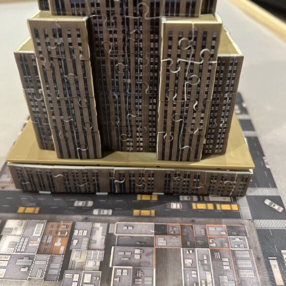 Ravensburger 3D Puzzle Empire State Building New York City NYC 18" 216 piece - Picture 3 of 5